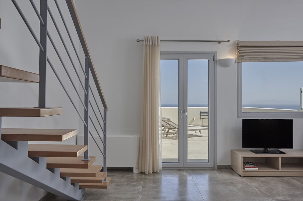 Aliter Suites 48/73