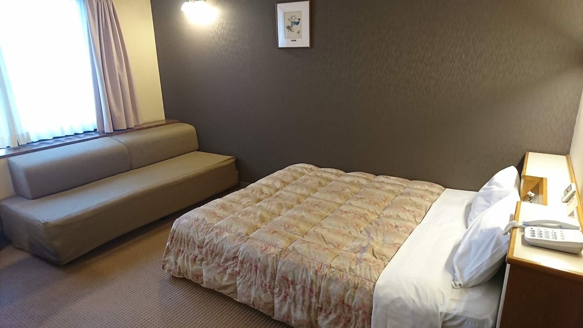 Room, Queen Bed, East Wing، Miyajima Coral 3/5