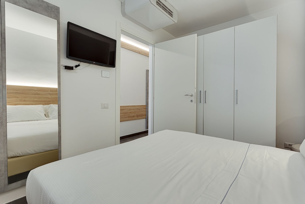 Apartment, 2 Double and Twin Beds, Balcony