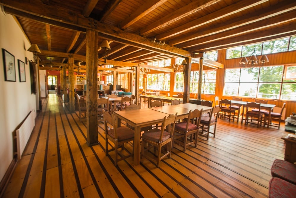 restaurant-cafeteria