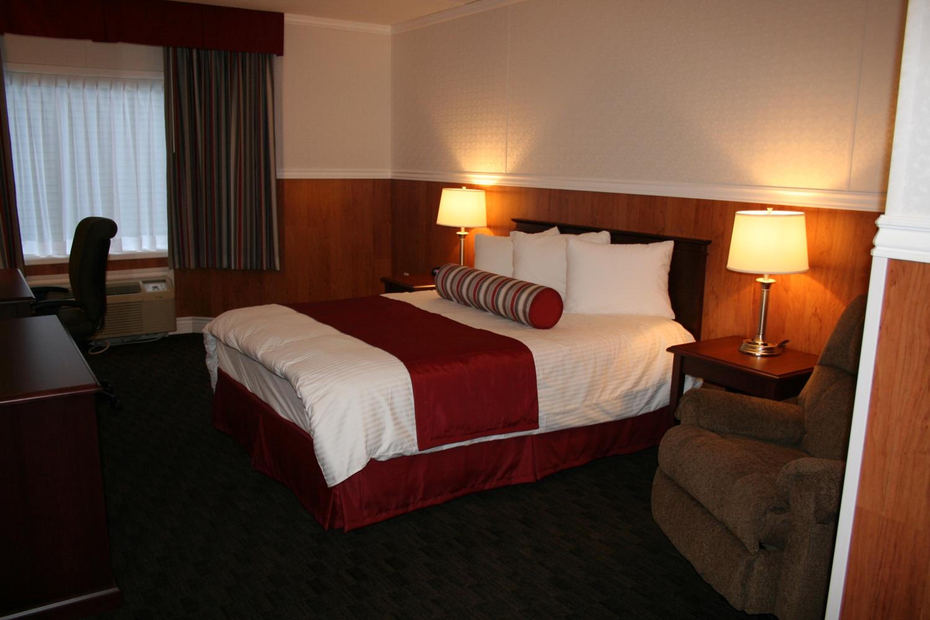 Hotel North 18/49