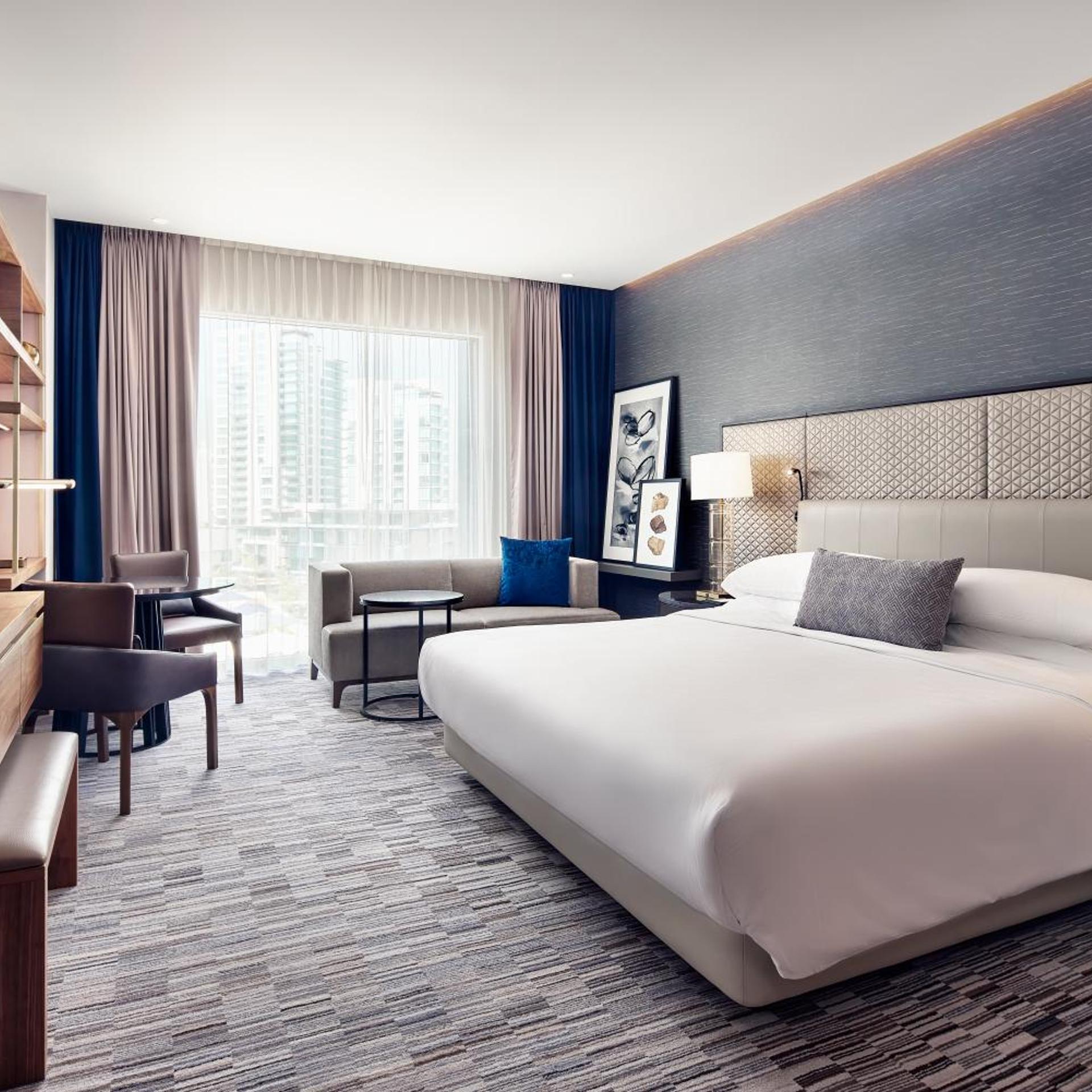 Guest Room, Deluxe, King Bed, Concierge Level