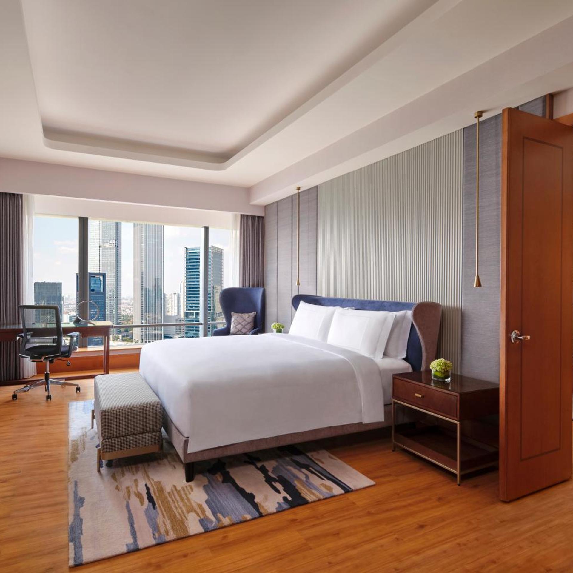 1 Bedroom, Mayfair, Junior Suite, Club Lounge Access