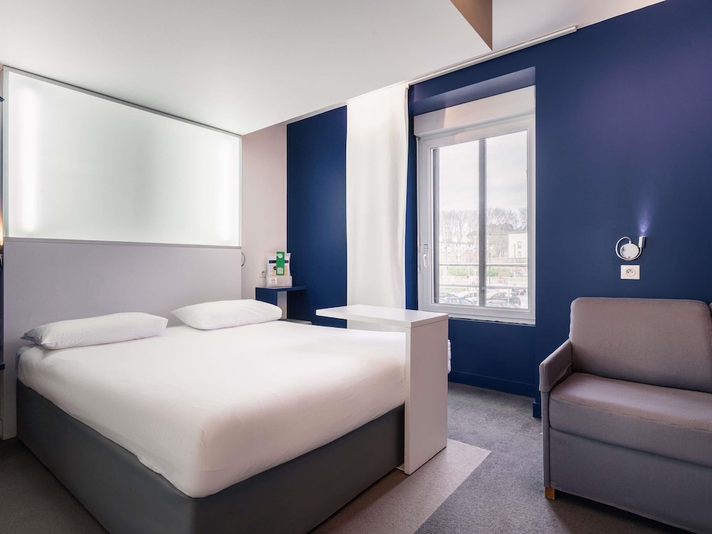 IBIS STYLES VANNES GARE CENTRE 24/61