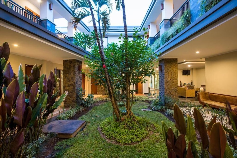 Svarna Hotel Sanur 38/48