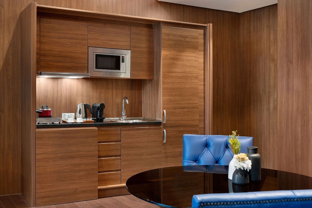 Wyndham Grand Manama 9/64