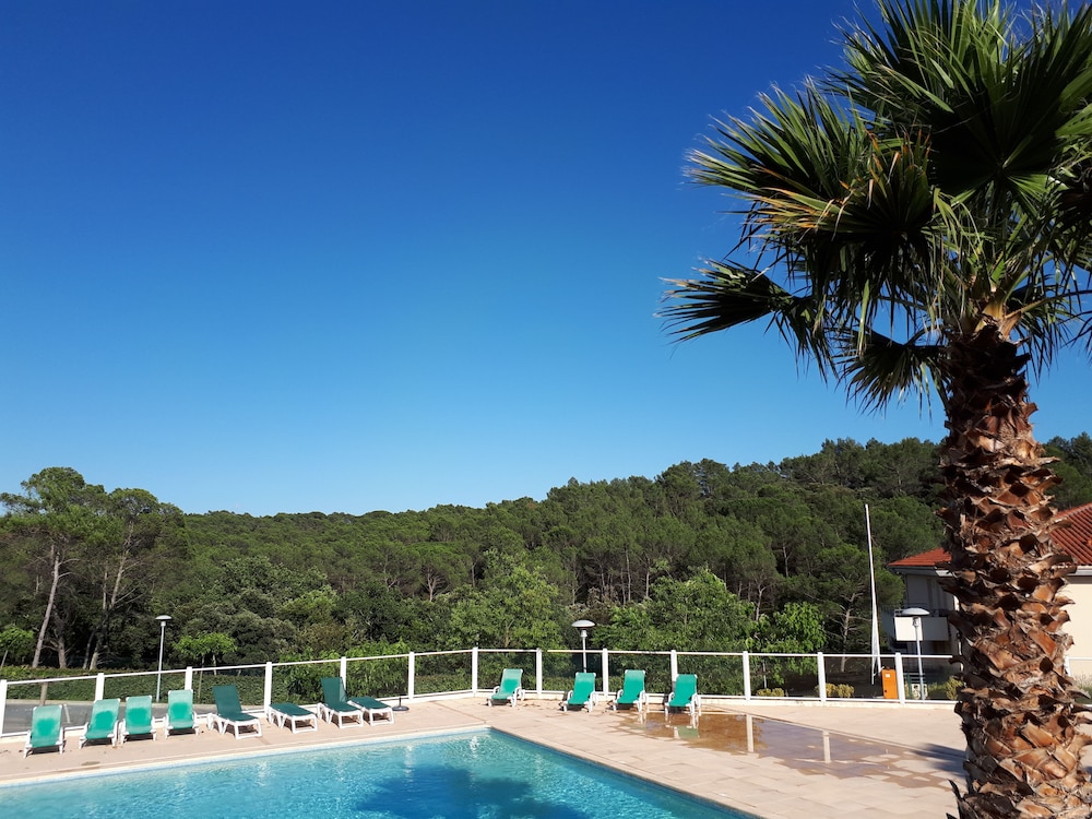 Les Parasols d Argens 10/44