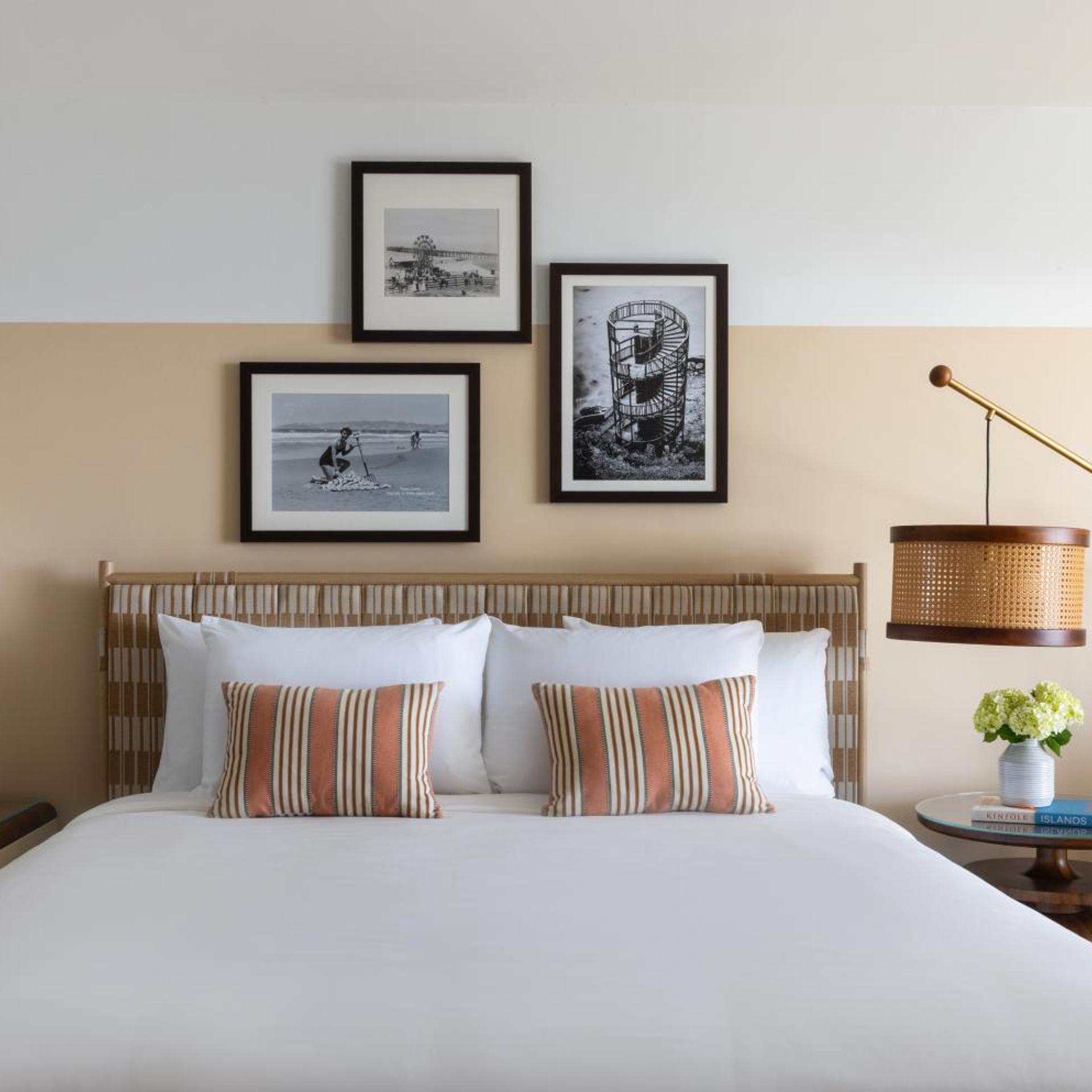 2 Bedrooms, Suite, 1 King and 2 Double Beds, Ocean Front