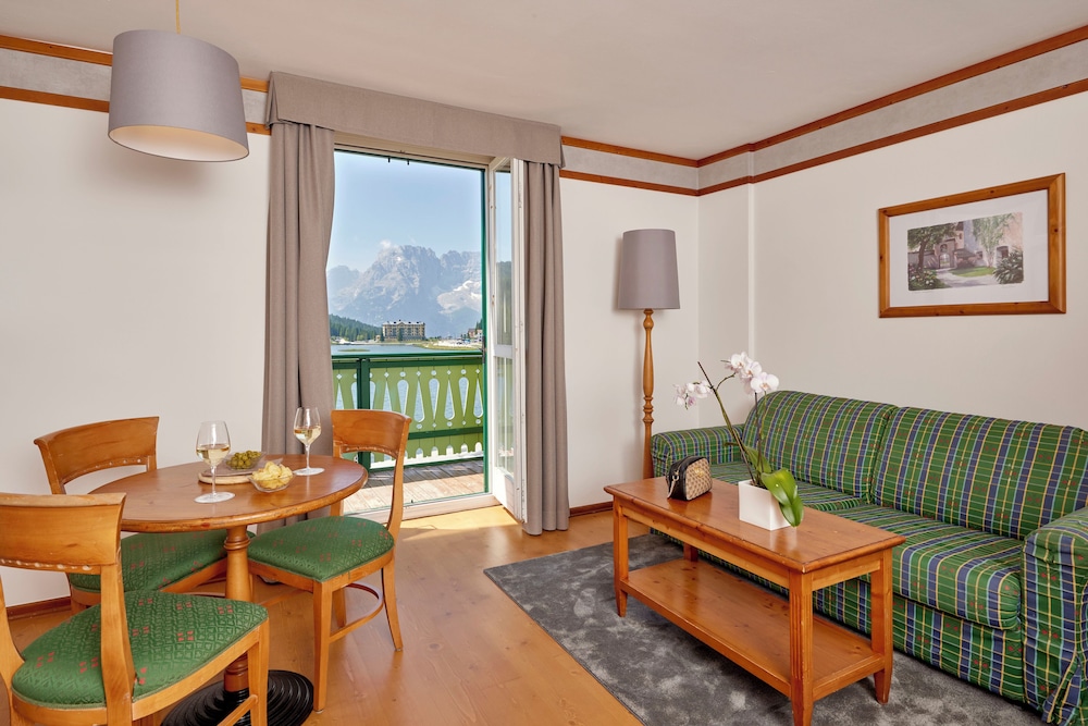 GRAND HOTEL MISURINA 55/87