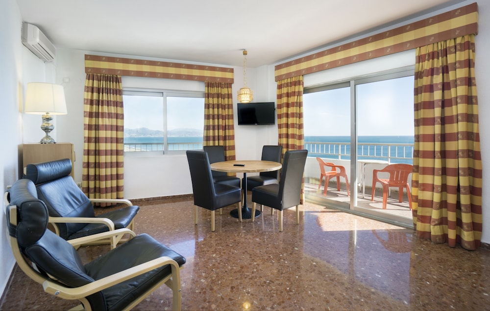 Hotel Apartamentos Bajondillo 37/64
