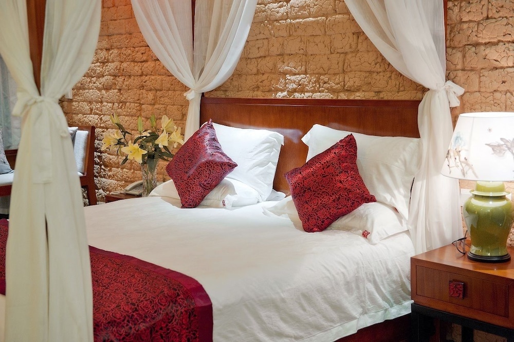 Guilin Crystal Crescent Moon Hotel 23/71