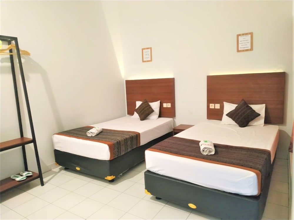Hotel Perdana by ZUZU 24/65