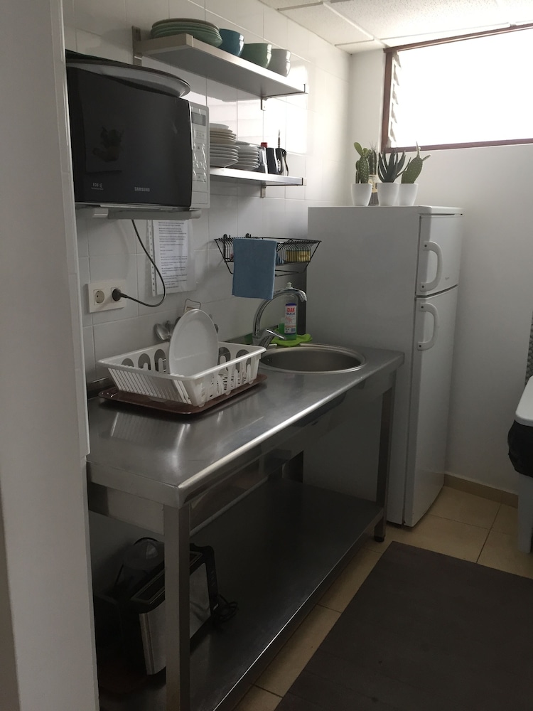 Residencia Cardona 48/57