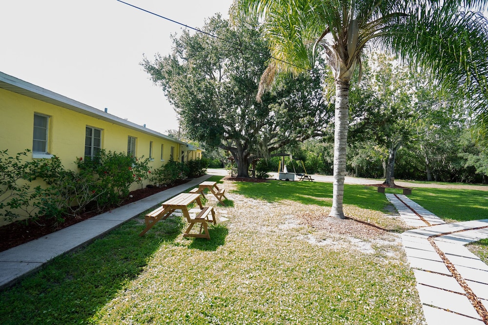 MarBay Suites 42/50