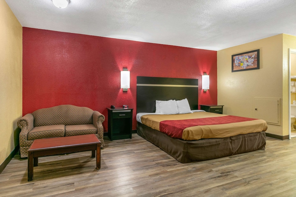 Econo Lodge Jonesboro 16/25