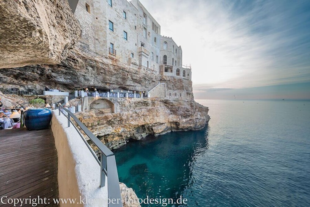 Grotta Palazzese 38/50