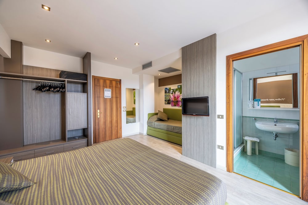 Hotel Ideal 34/49