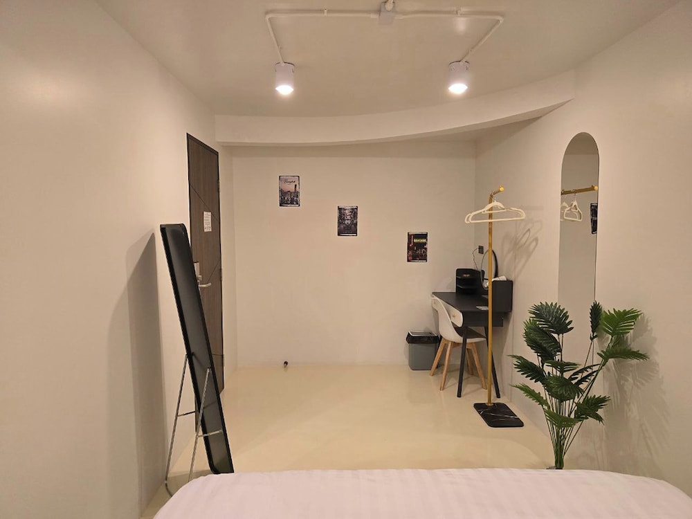 Tuk Tuk Hostel 41/70