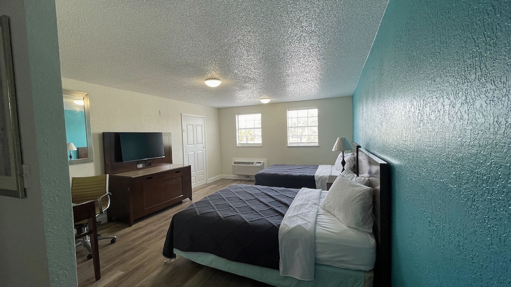 COMFORT, 2 DOUBLE BEDS