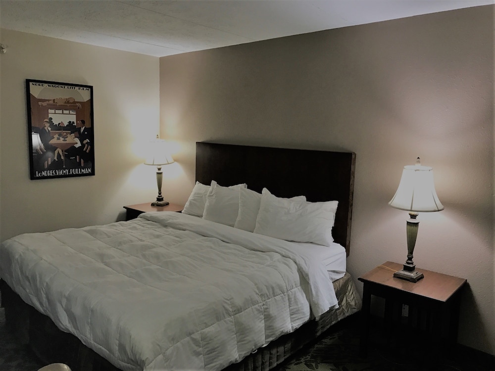Quality Inn Houghton Lake MI detail
