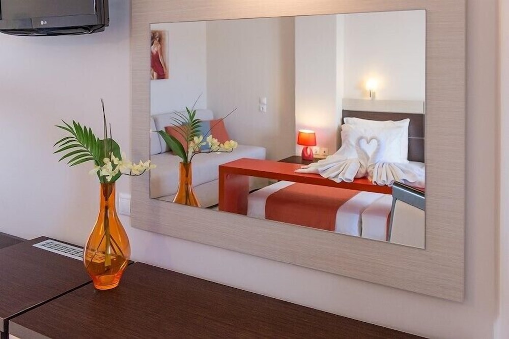 Al Mare Hotel 36/63