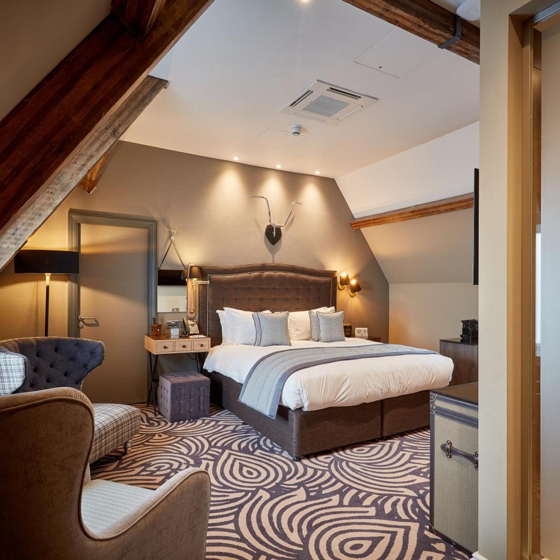 Deluxe, King Bed