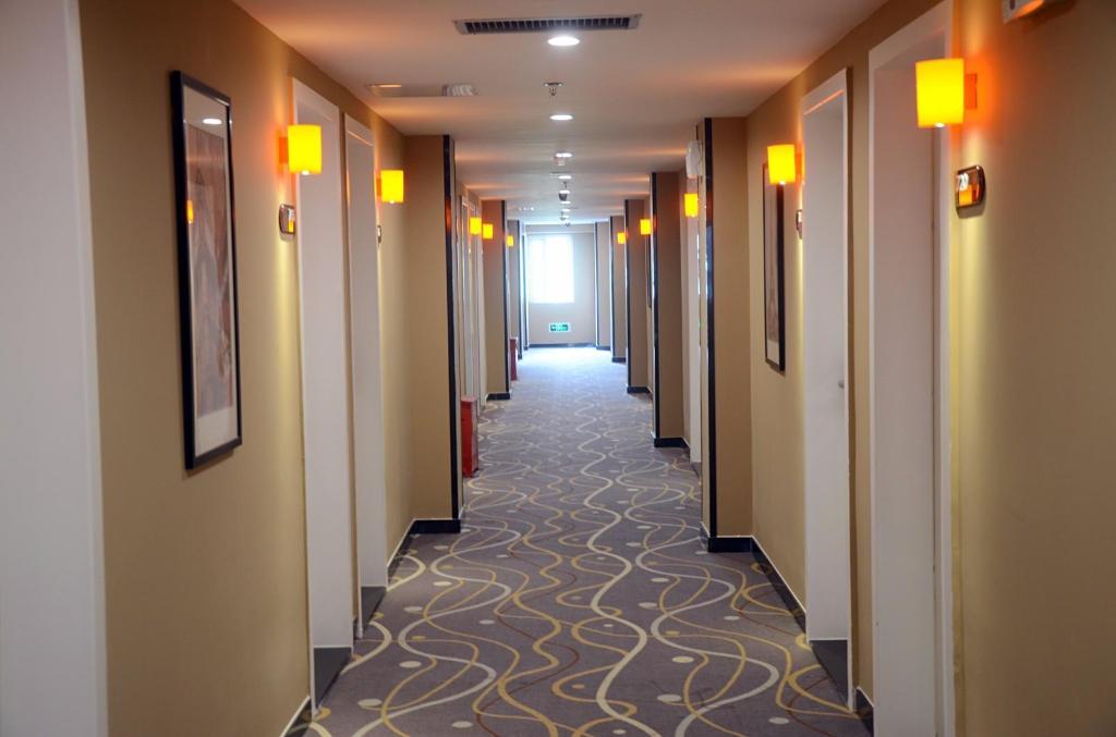 7 Days Inn (Fuzhou Tatou Road) 39/50