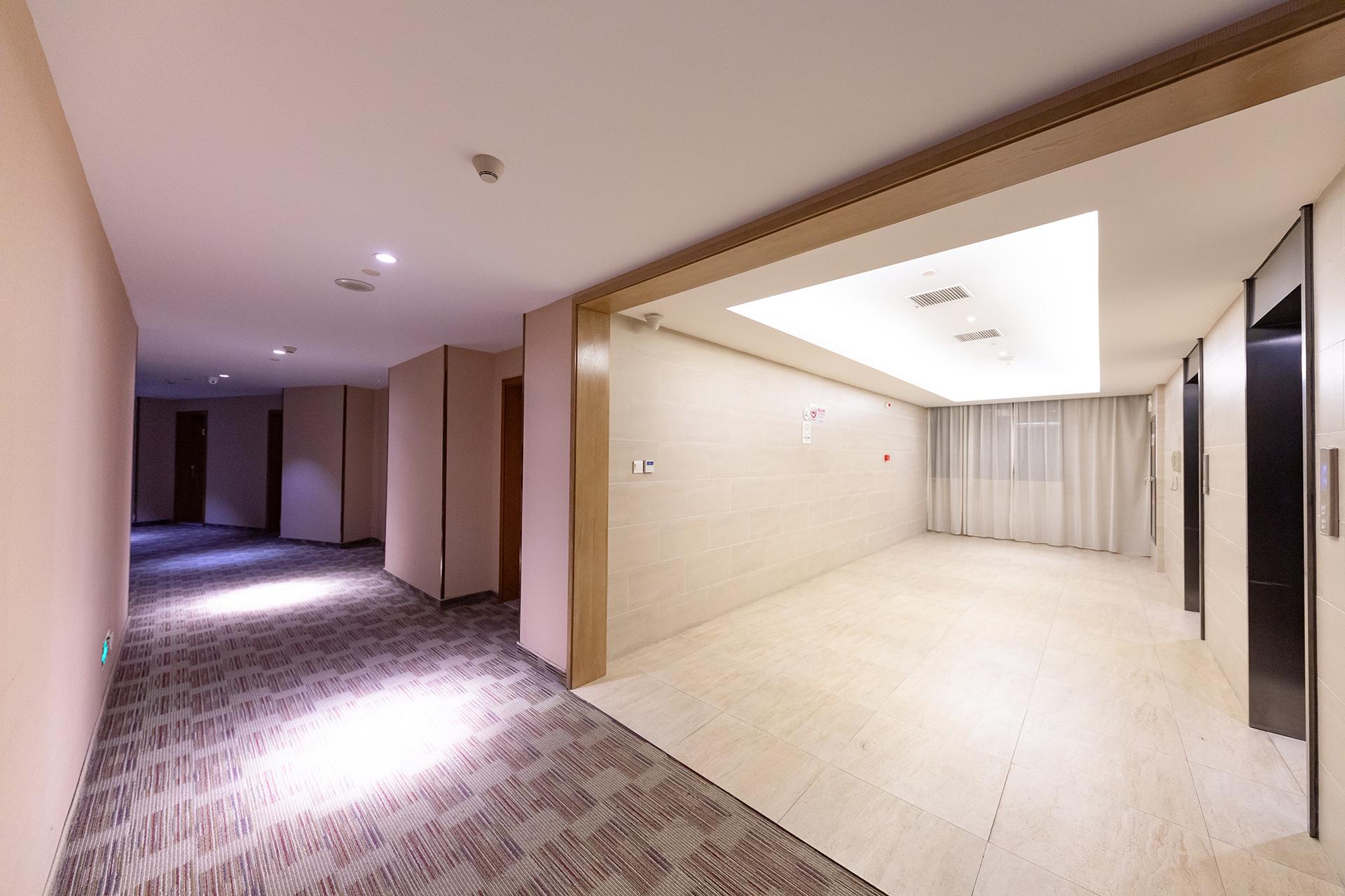 Ji Hotel (Shanghai Jiayi Road subway station) 20/36