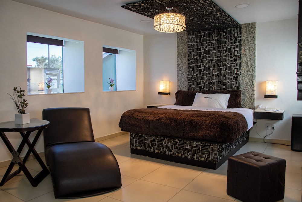 Hotel Velario 30/48