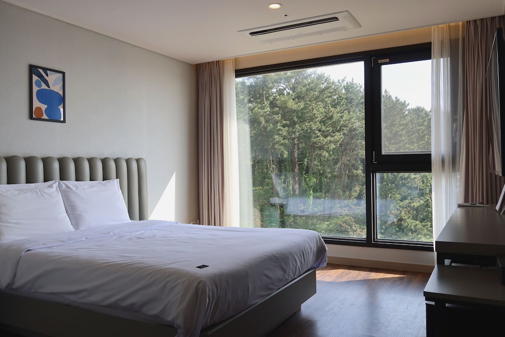 Hotel Seogwipean 9/35