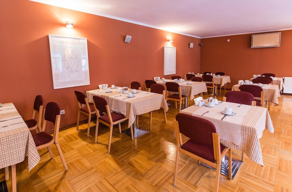 Hotel Tunali 42/46