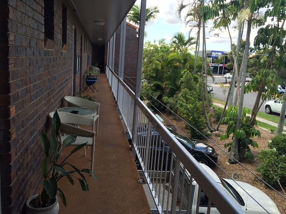 Holland Park Motel 3/33