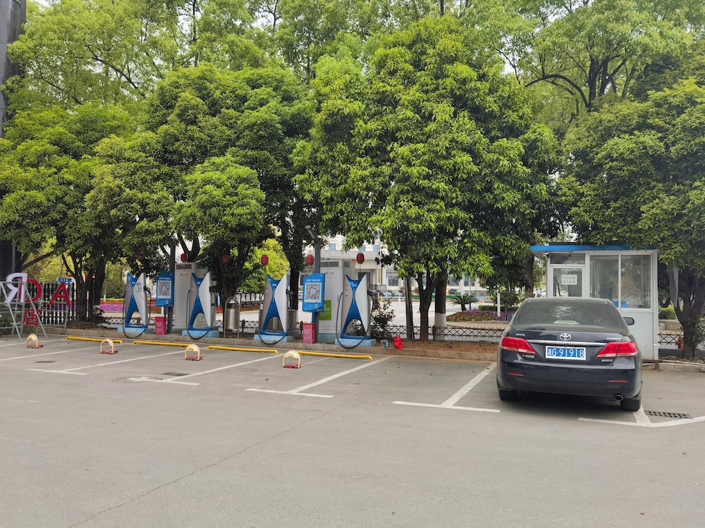 Ramada by Wyndham Zhangjiajie Tianmen Mountain 42/49