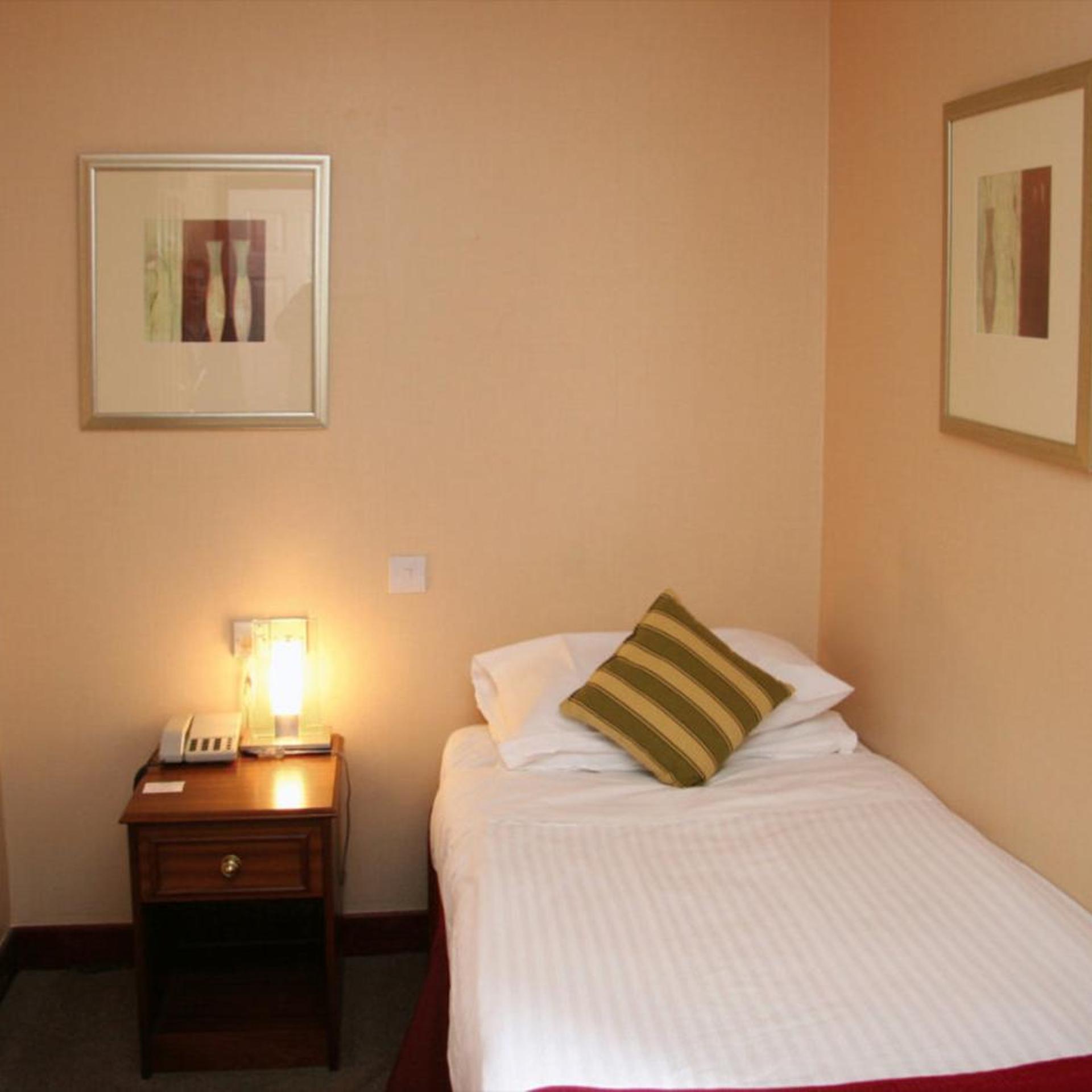 Room, Single