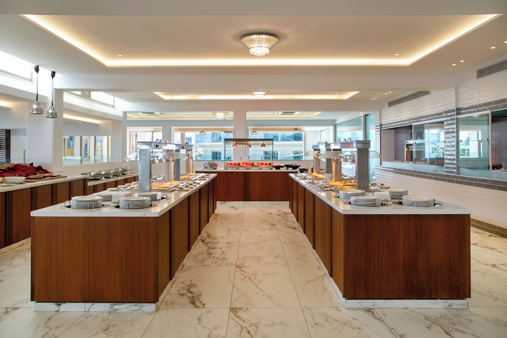 Asterias Beach Hotel 11/62