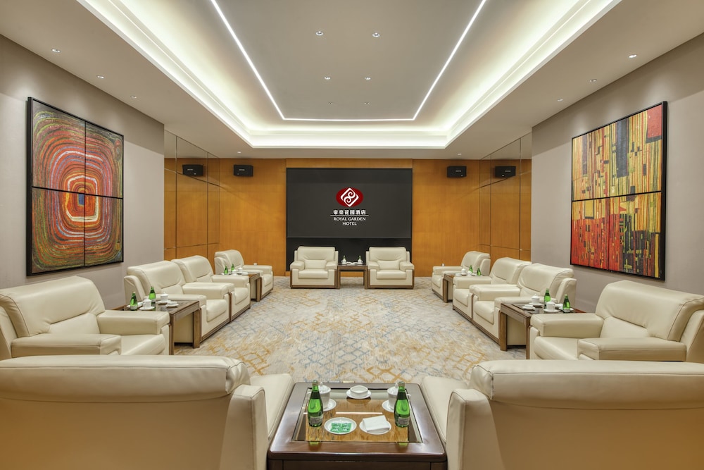 Royal Garden Hotel 46/69