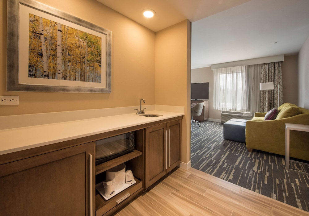 Hampton Inn Suites Seattle Redmond Wa 14/38