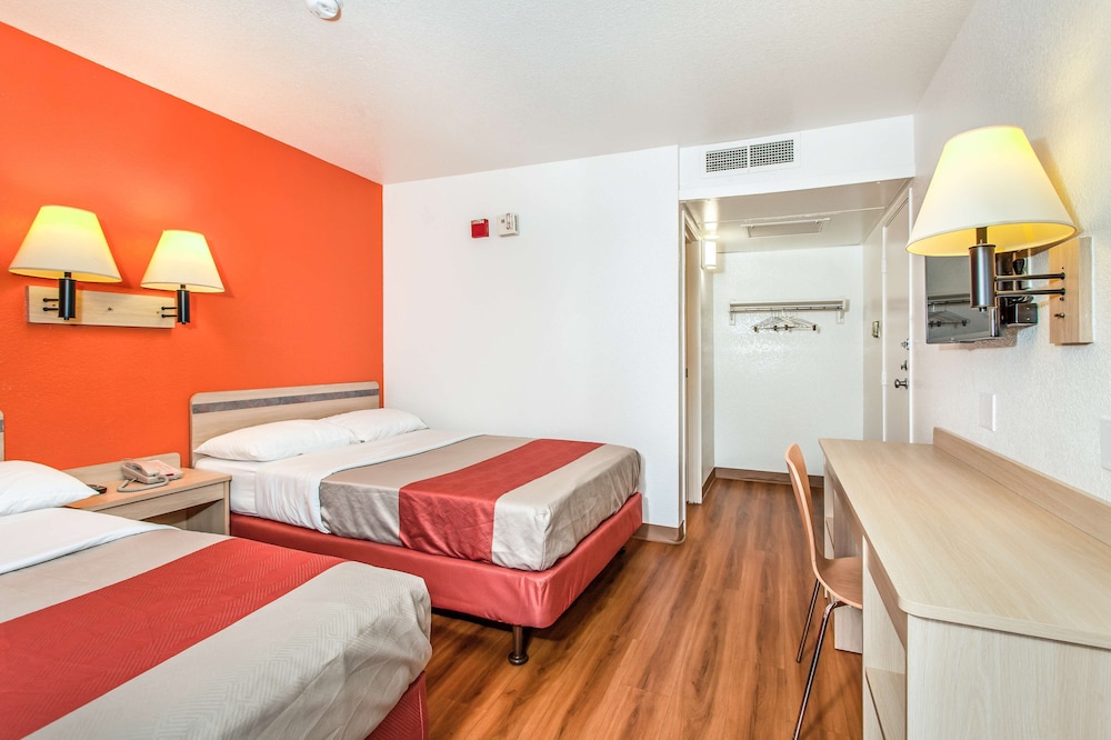 Motel6 Vacaville, CA 27/42