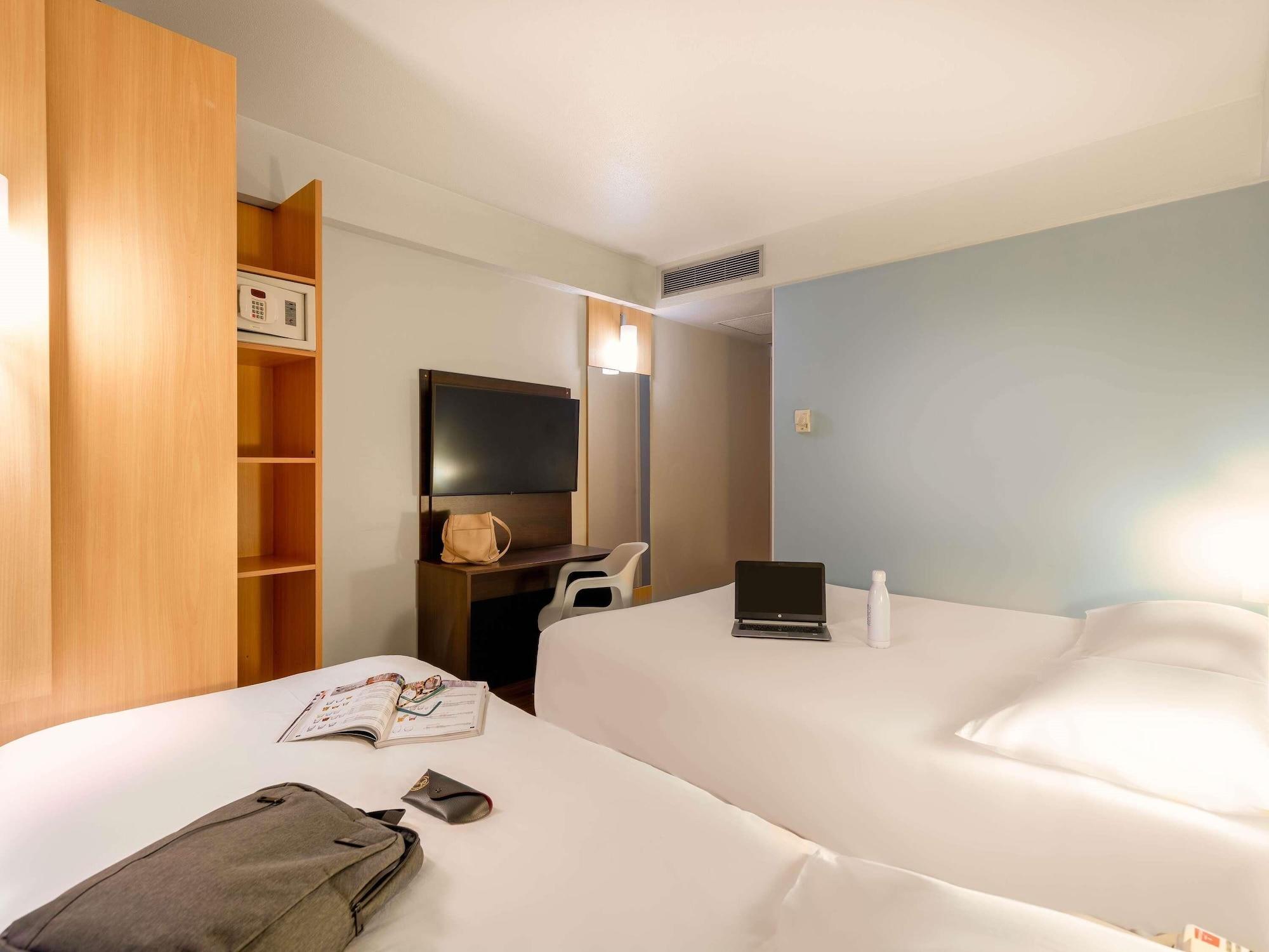 Standard, Multiple Beds
