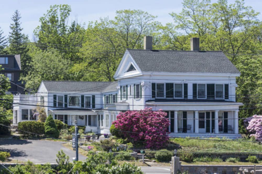 The Yankee Clipper Inn 2/50