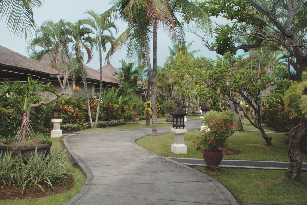 Aneka Lovina Villas And Spa 8/56
