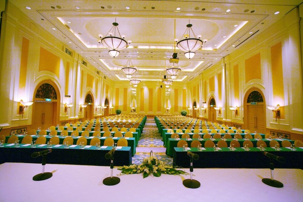 Hanoi Daewoo Hotel 78/84