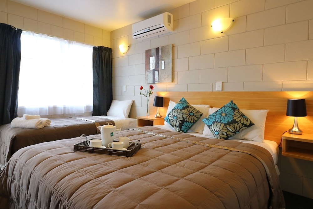 Boundary Court Motor Inn 16/50