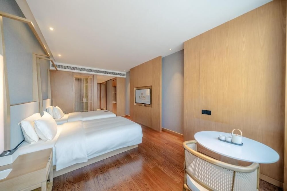 SSAW Boutique hotel Beijing Road & Guiyi Metro Station 32/54
