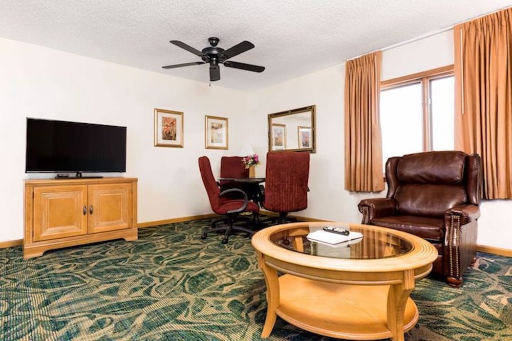 Bransons Best Motel 31/46