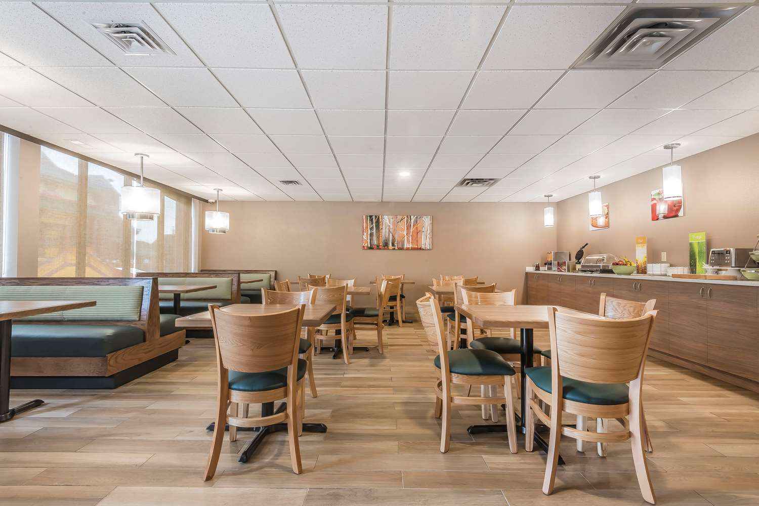 Quality Inn & Suites Downtown Windsor 17/20