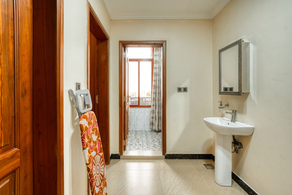 Kibo Palace Apartments 39/42