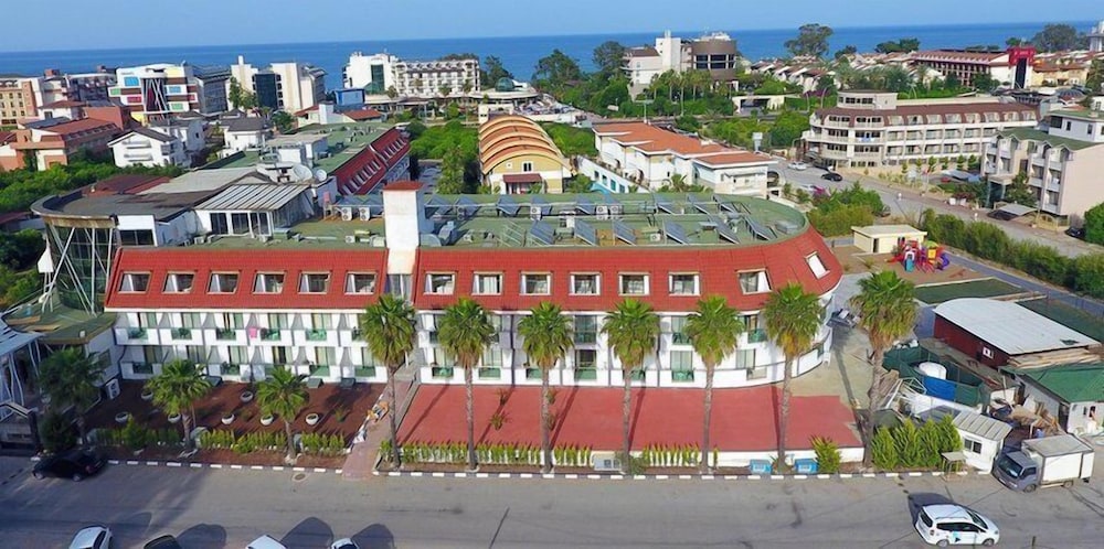 Dedeman Kemer Resort 7/50