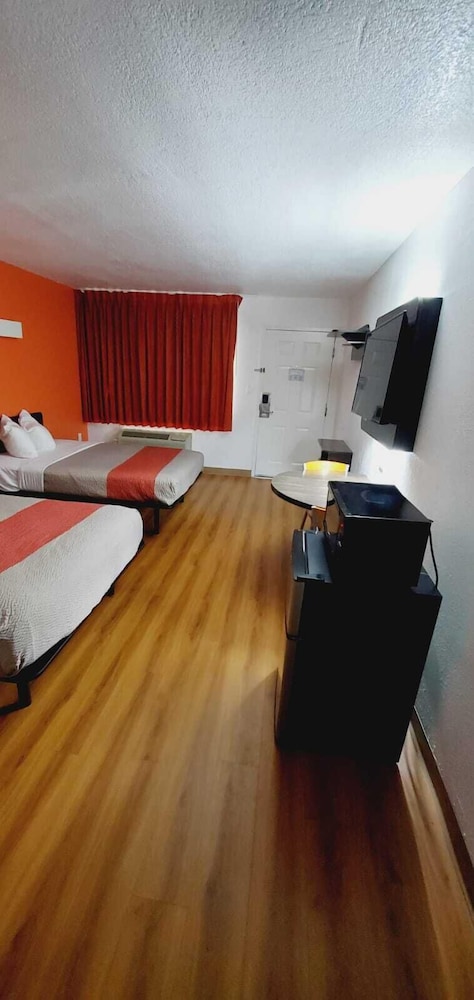 Motel6 Memphis, TN - Graceland 20/28