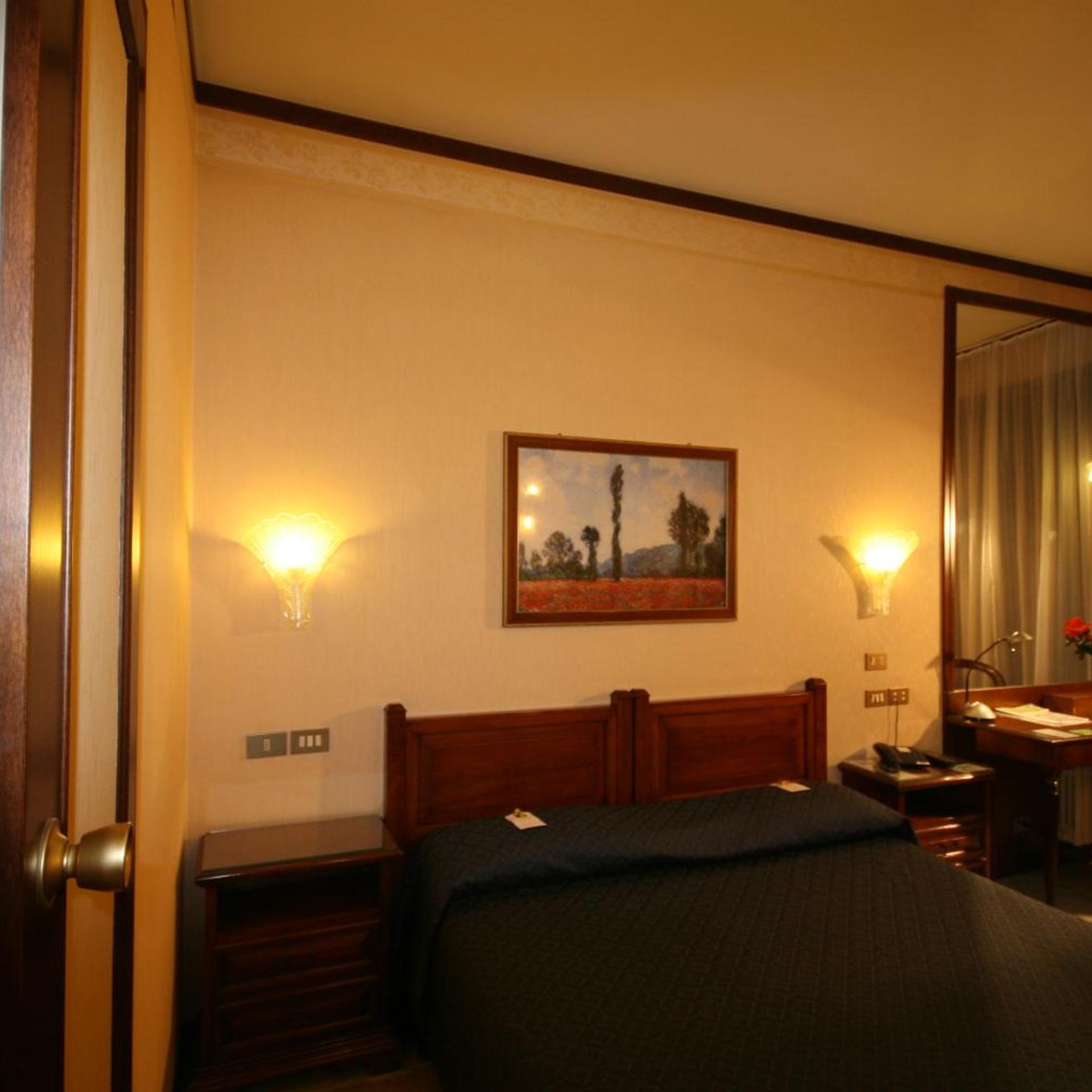 Small Double, Economy, Double Bed